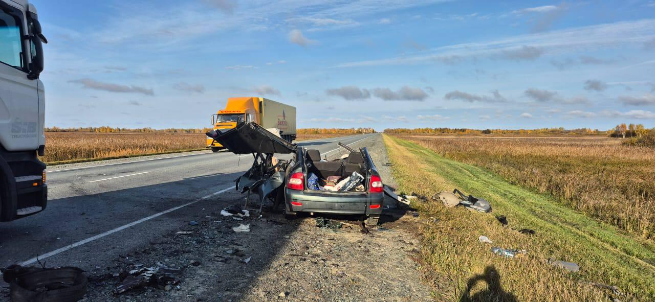 Фото Водитель Lada Granta погиб в ДТП с двумя фурами под Новосибирском 3